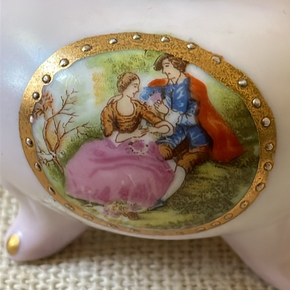 VTG porcelain romantic scene mini oil lamp 4” tall - Picture 2 of 8